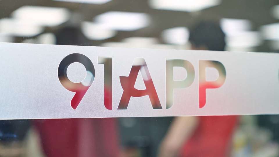 柚子影视的叙事怎么成立：用我用分栏法拆开做把“大家都”拆成样本